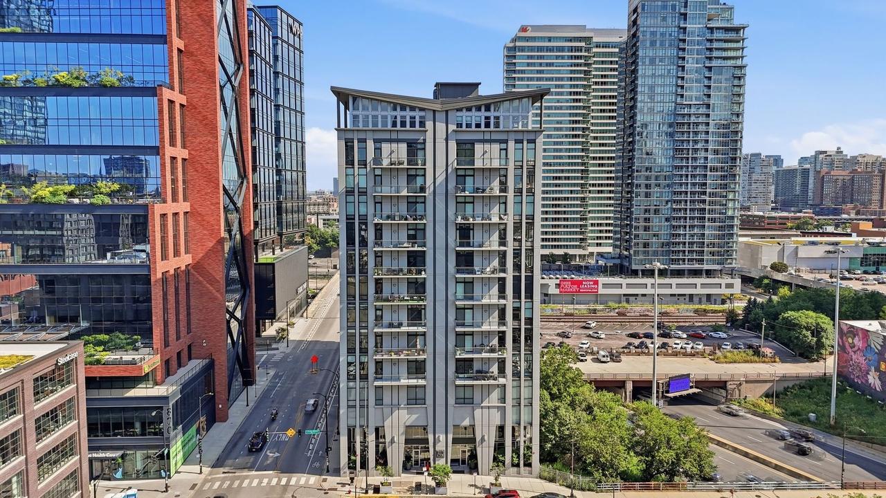 740 W Fulton St. #1112, Chicago, IL 60661