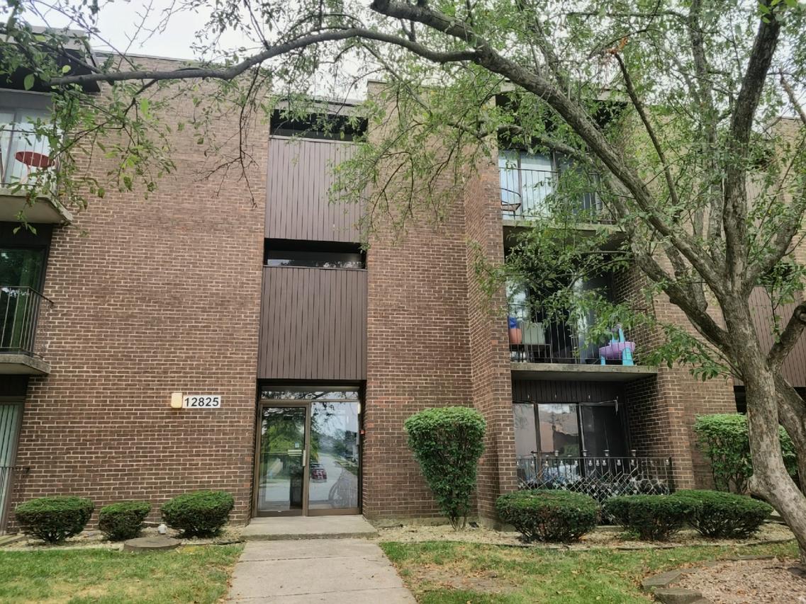 12825 S Kenneth Ave. #D2, Alsip, IL 60803
