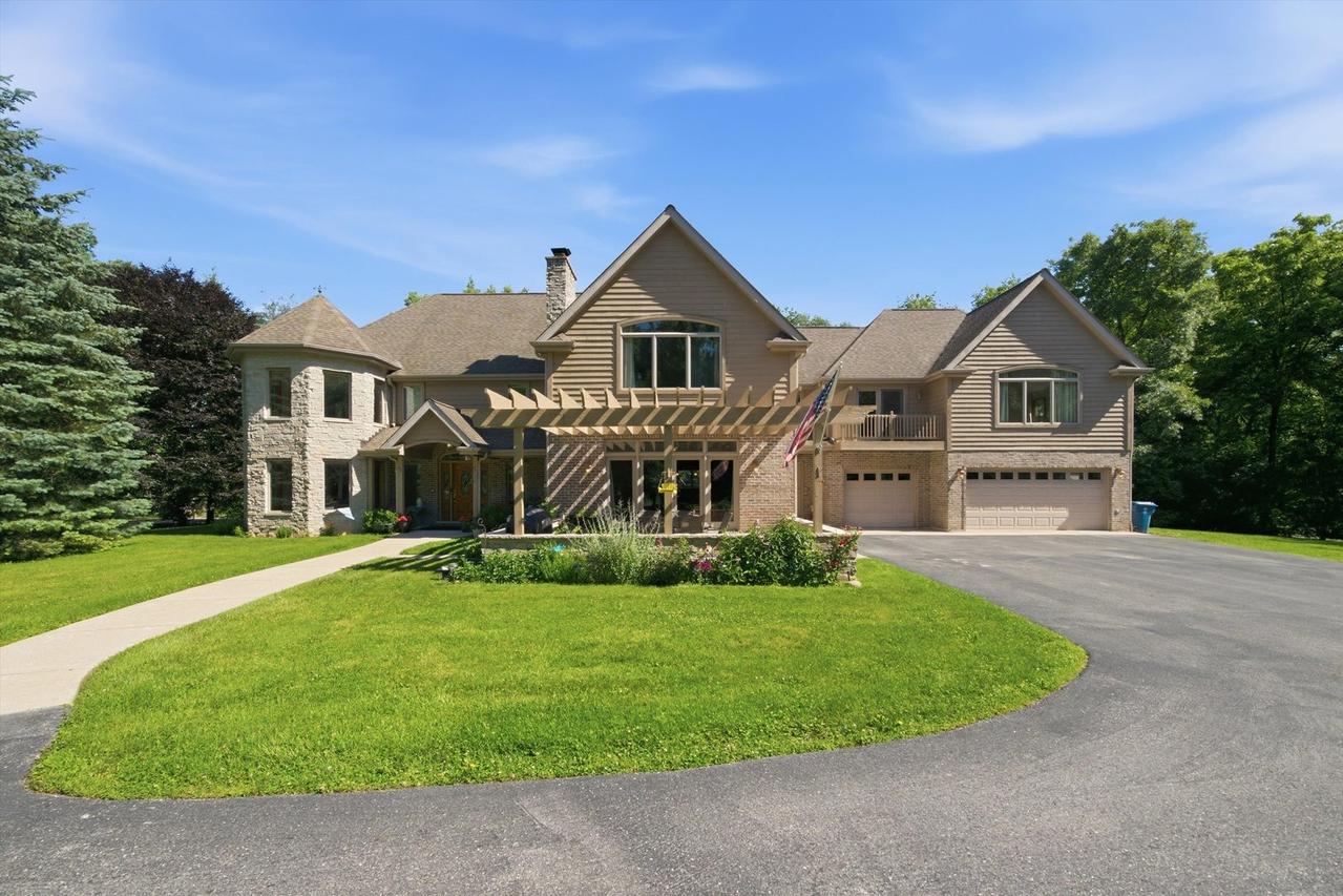 11555 S Elbridge Ave., Palos Park, IL 60464
