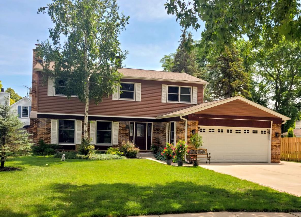 17515 W Winnebago Dr., Grayslake, IL 60030