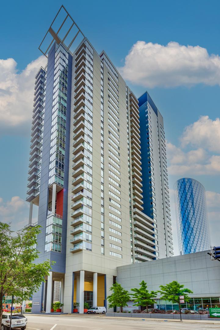 737 W Washington Blvd. #2210, Chicago, IL 60661