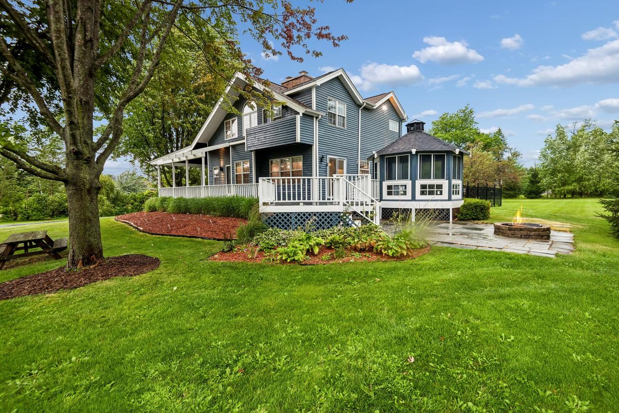 15 Winding Branch Rd., Hawthorn Woods, IL 60047