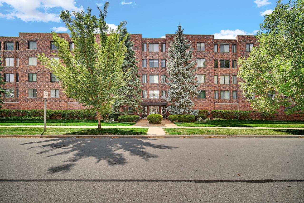 110 S Dunton Ave. #2E, Arlington Heights, IL 60005