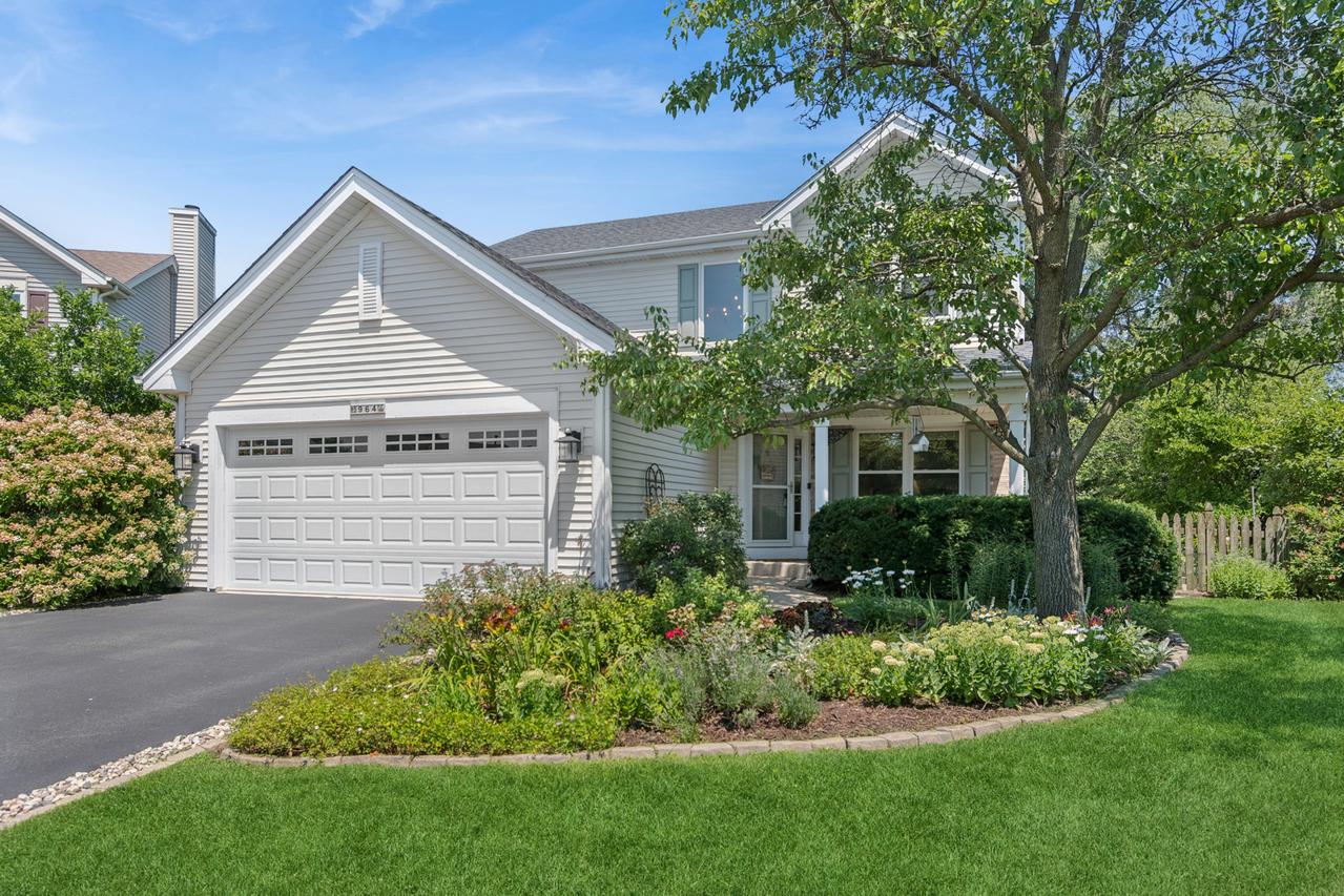 964 Lakestone Ln., Aurora, IL 60504