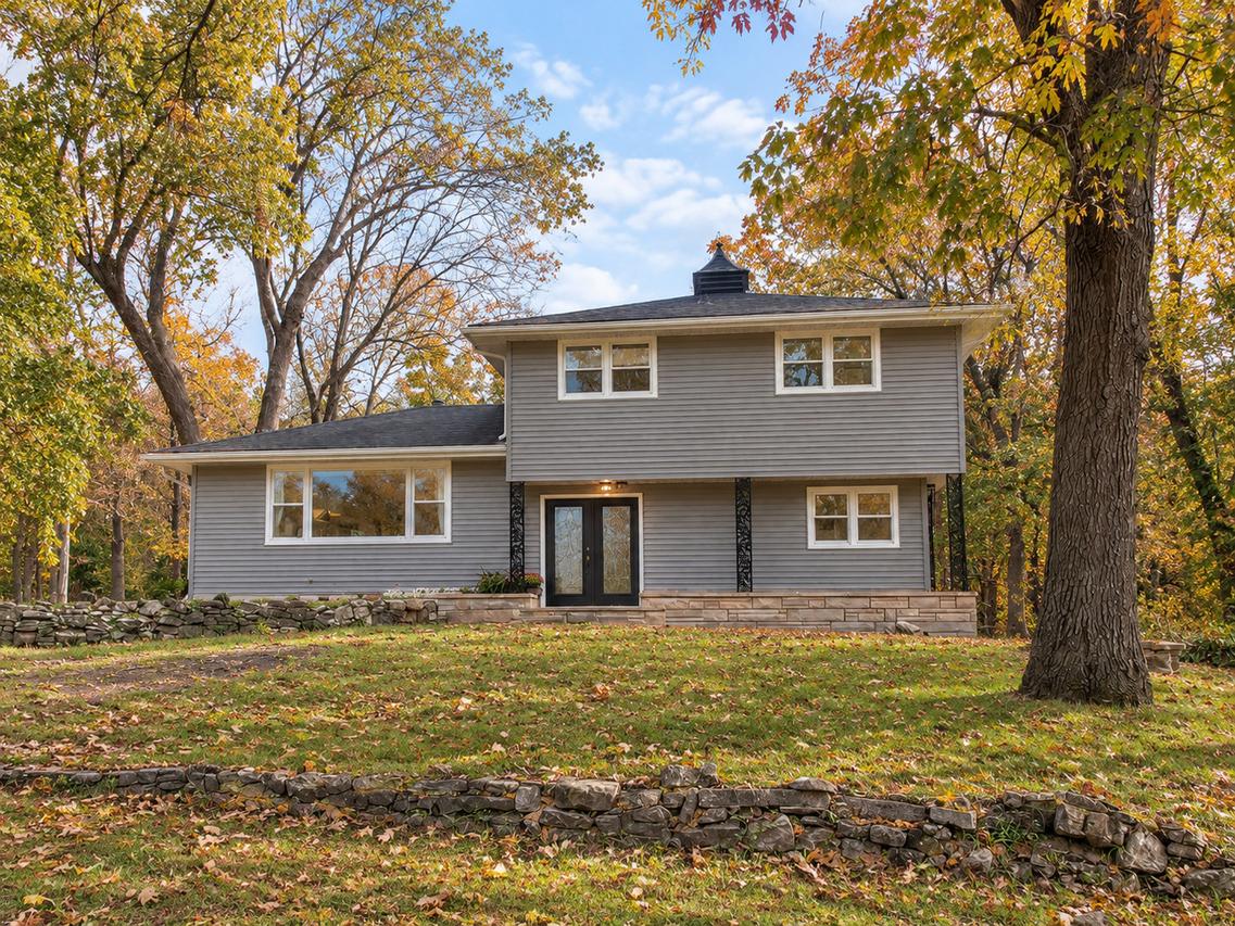1401 Oakleaf Dr., St. Anne, IL 60964