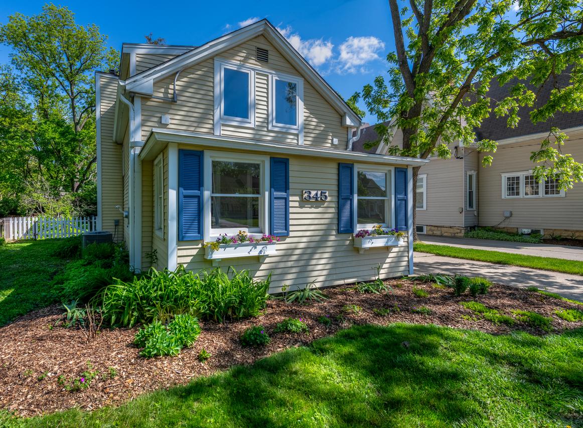 345 Main St., Batavia, IL 60510