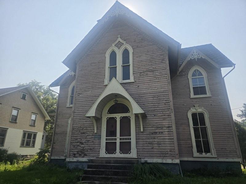 218 NW 6th Ave., Galva, IL 61434