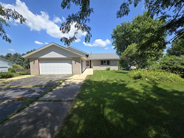 6984 Squaw Prairie Rd., Belvidere, IL 61008
