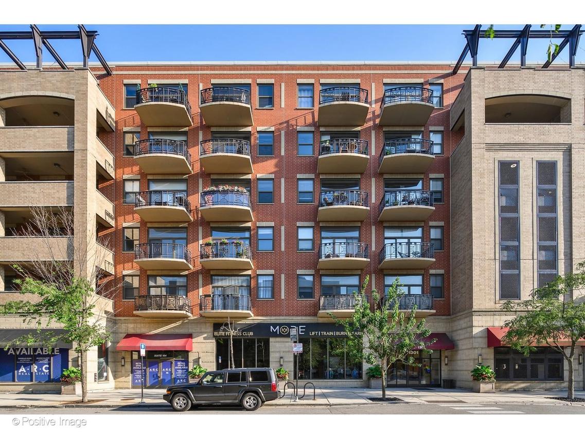 1301 W Madison St. #304, Chicago, IL 60607