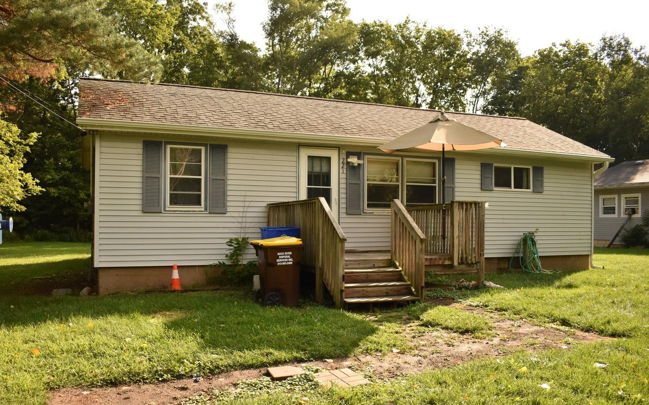 221 Kedzie Ave., South Beloit, IL 61080