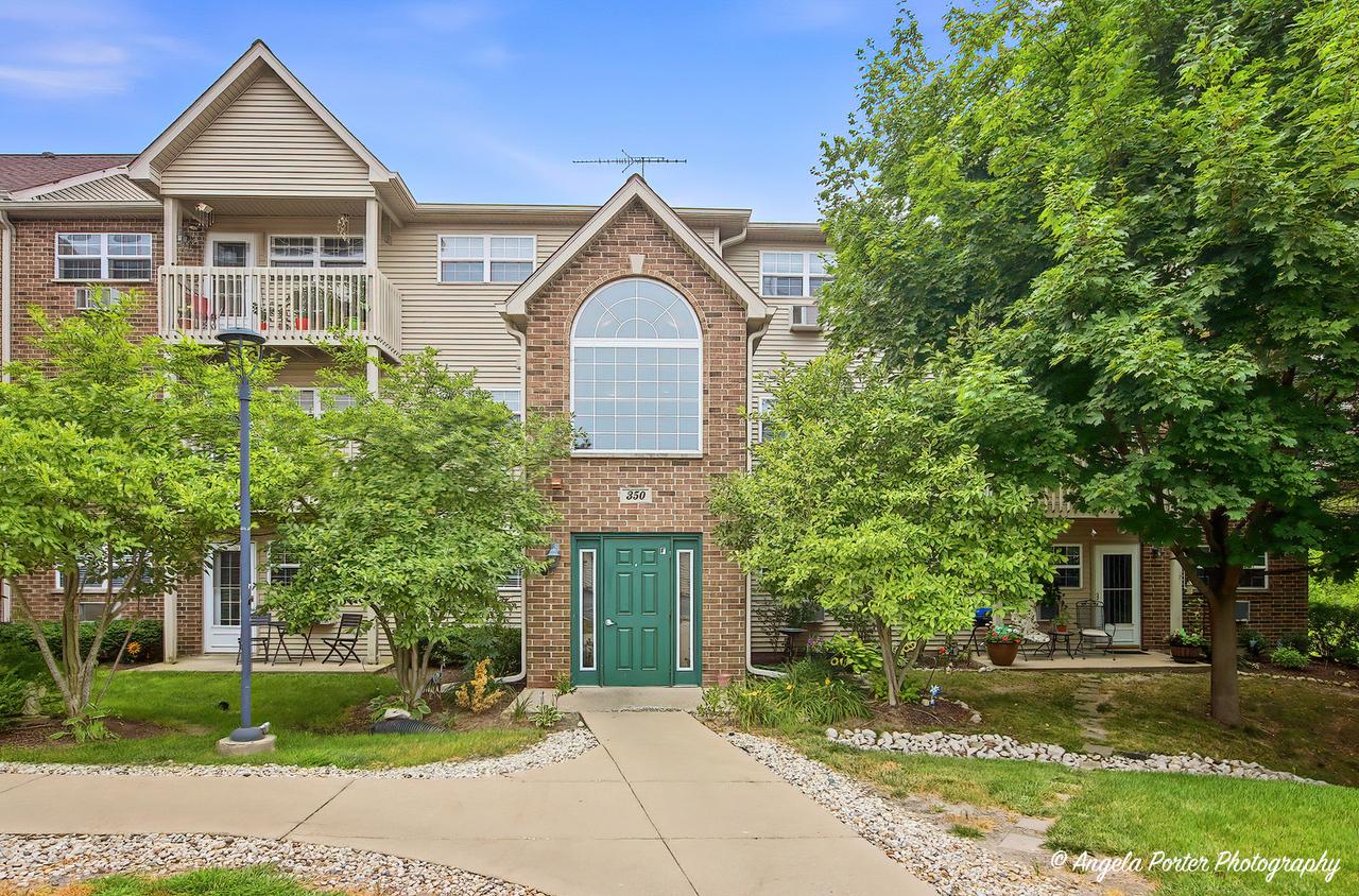 350 Cunat Blvd. #2A, Richmond, IL 60071