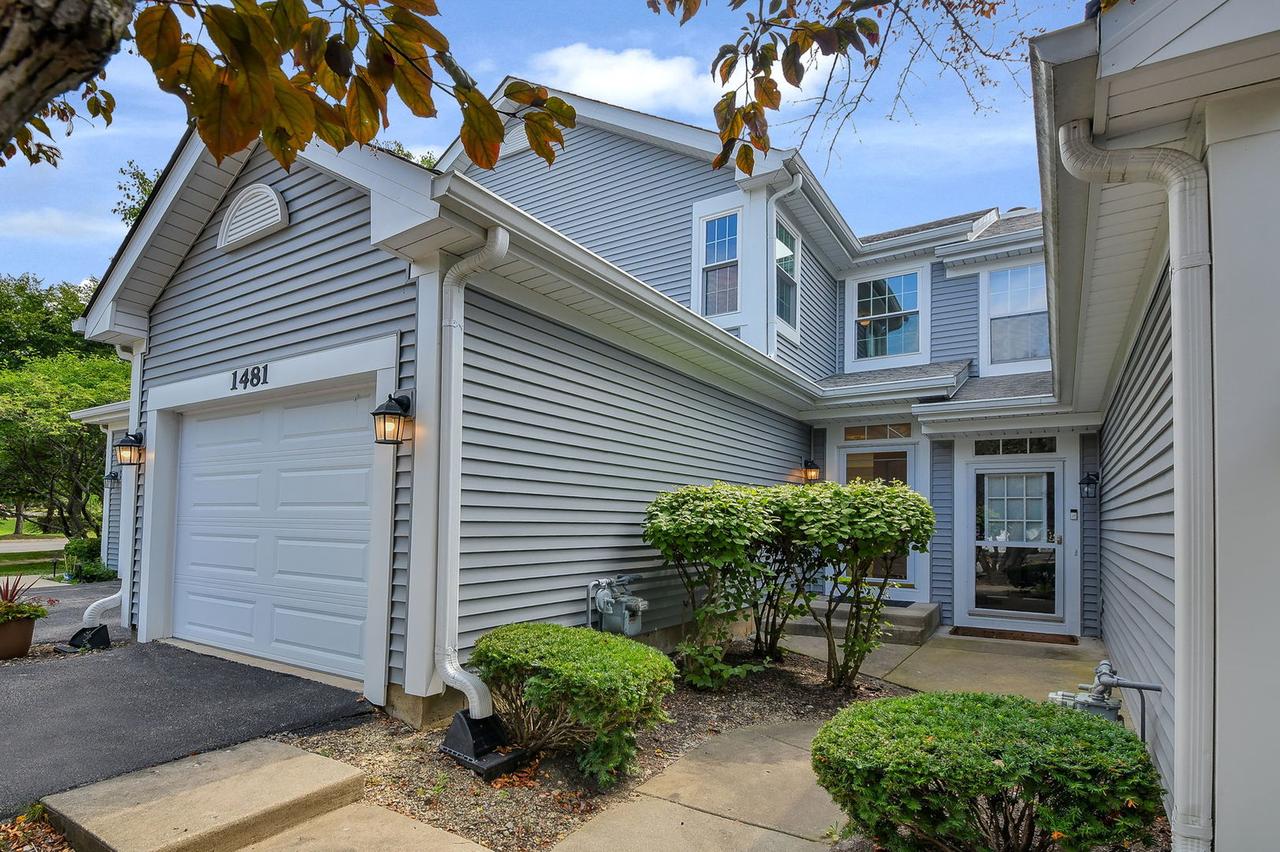 1481 Walnut Hill Ave., St. Charles, IL 60174