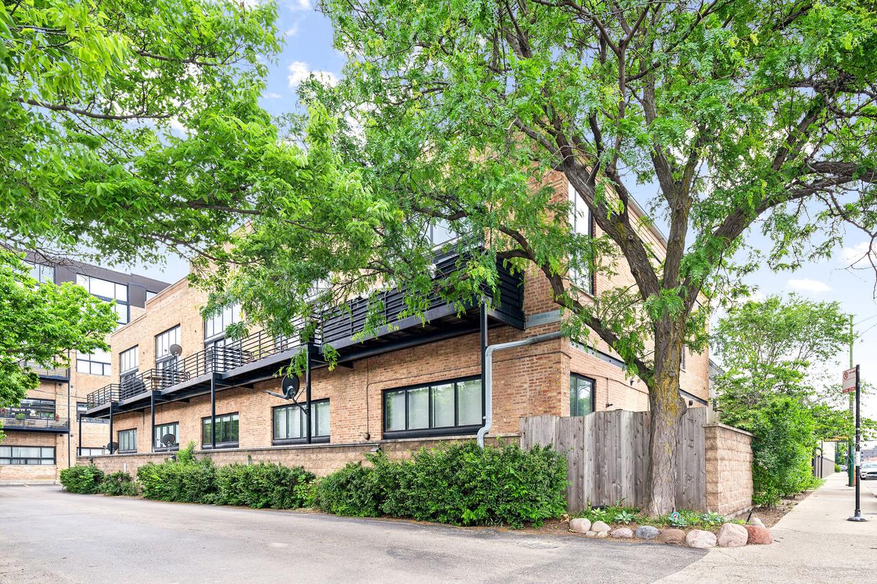 2620 N Clybourn Ave. #101, Chicago, IL 60614