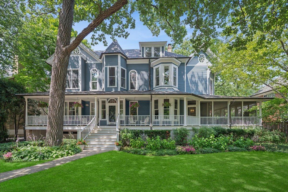 555 Cherry St., Winnetka, IL 60093