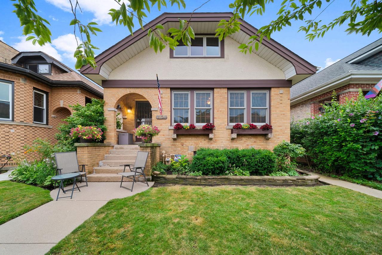 2617 W Lunt Ave., Chicago, IL 60645
