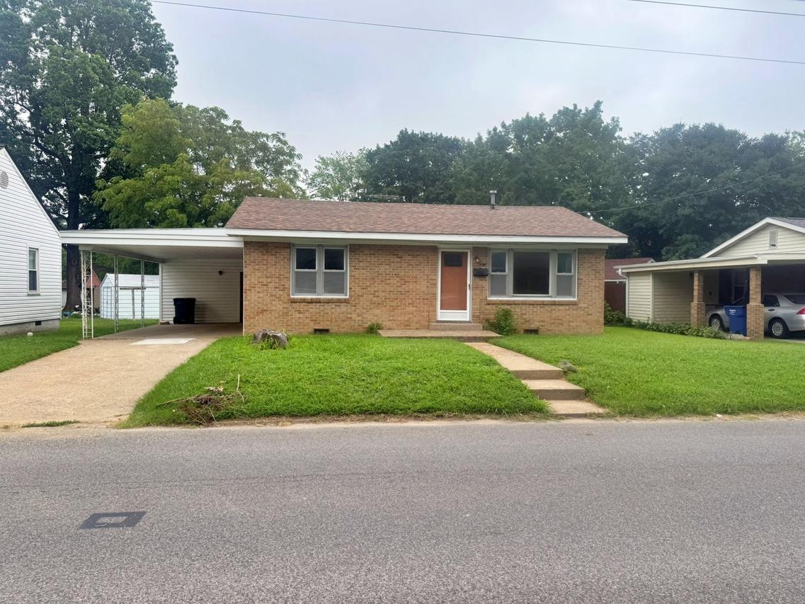 313 E 12th St., Metropolis, IL 62960