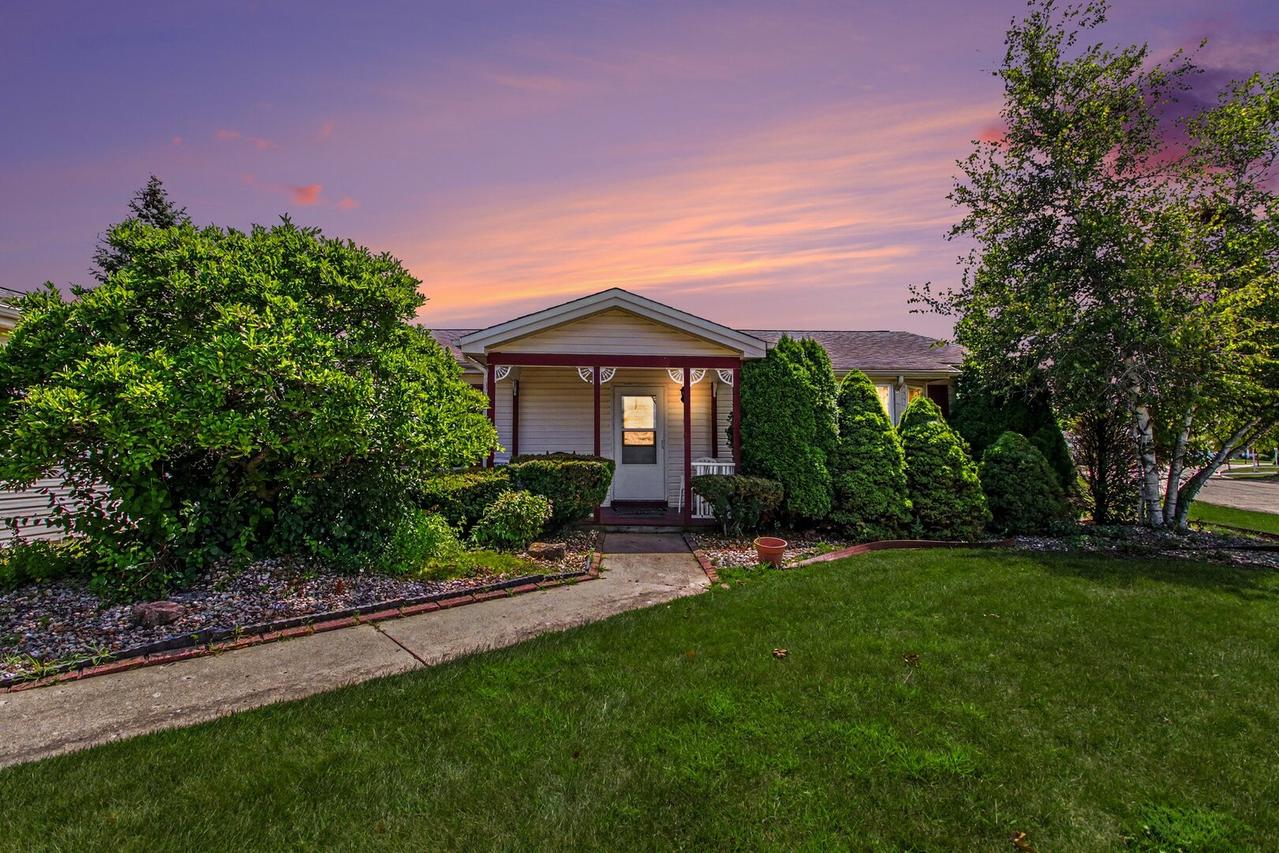 2529 Lippizan Ln., Grayslake, IL 60030