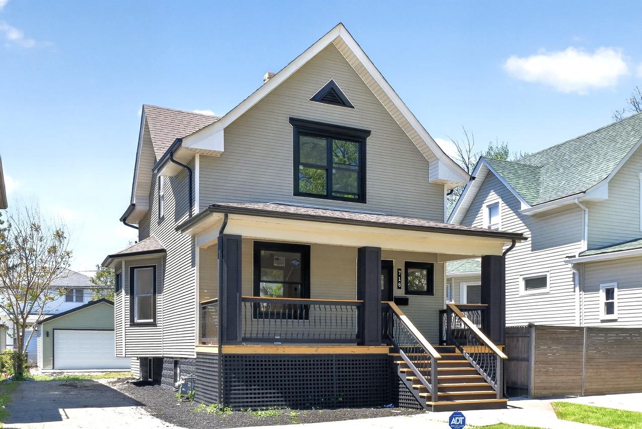 716 S 7th Ave., Maywood, IL 60153