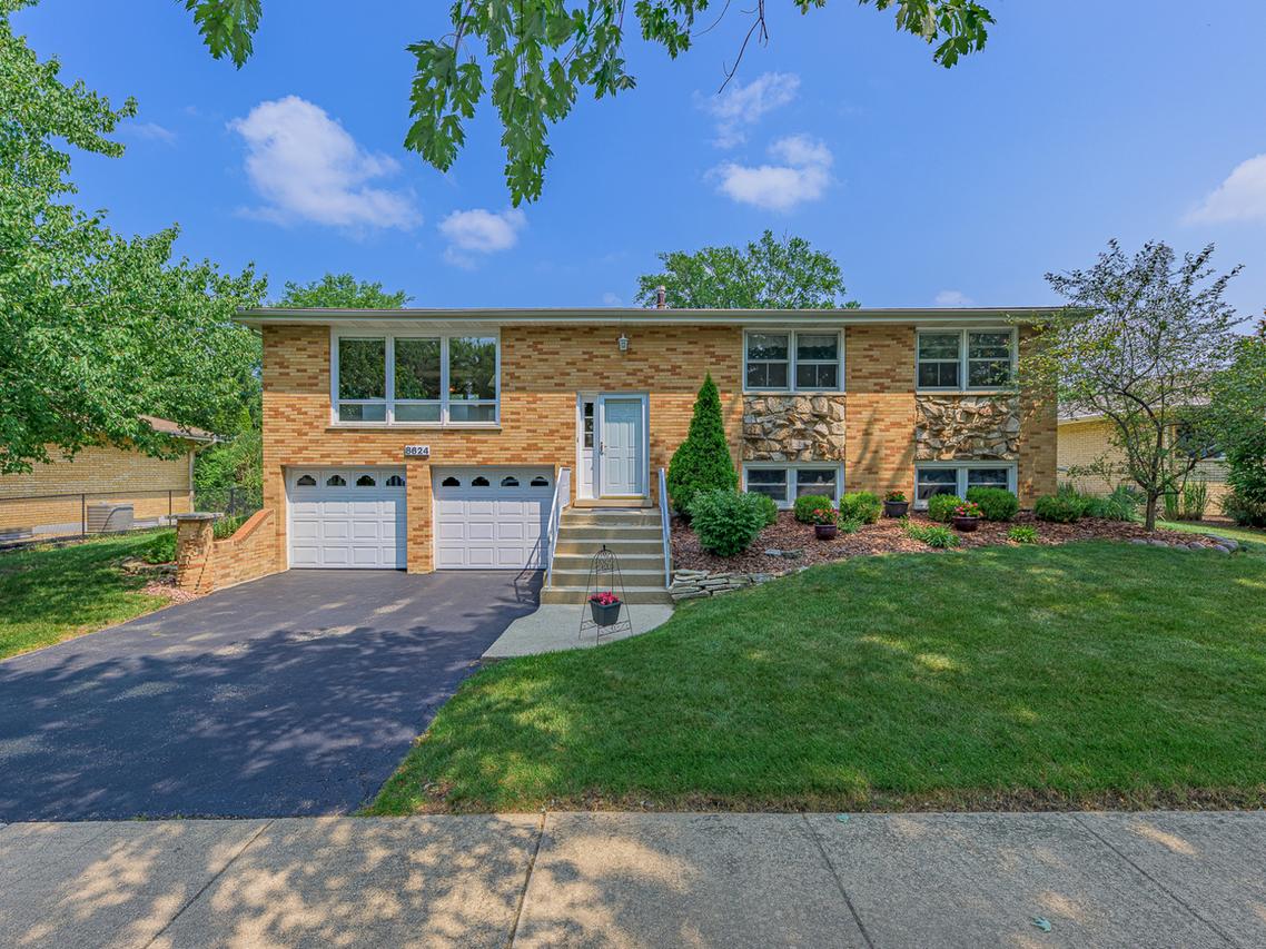 8624 W 145th St., Orland Park, IL 60462