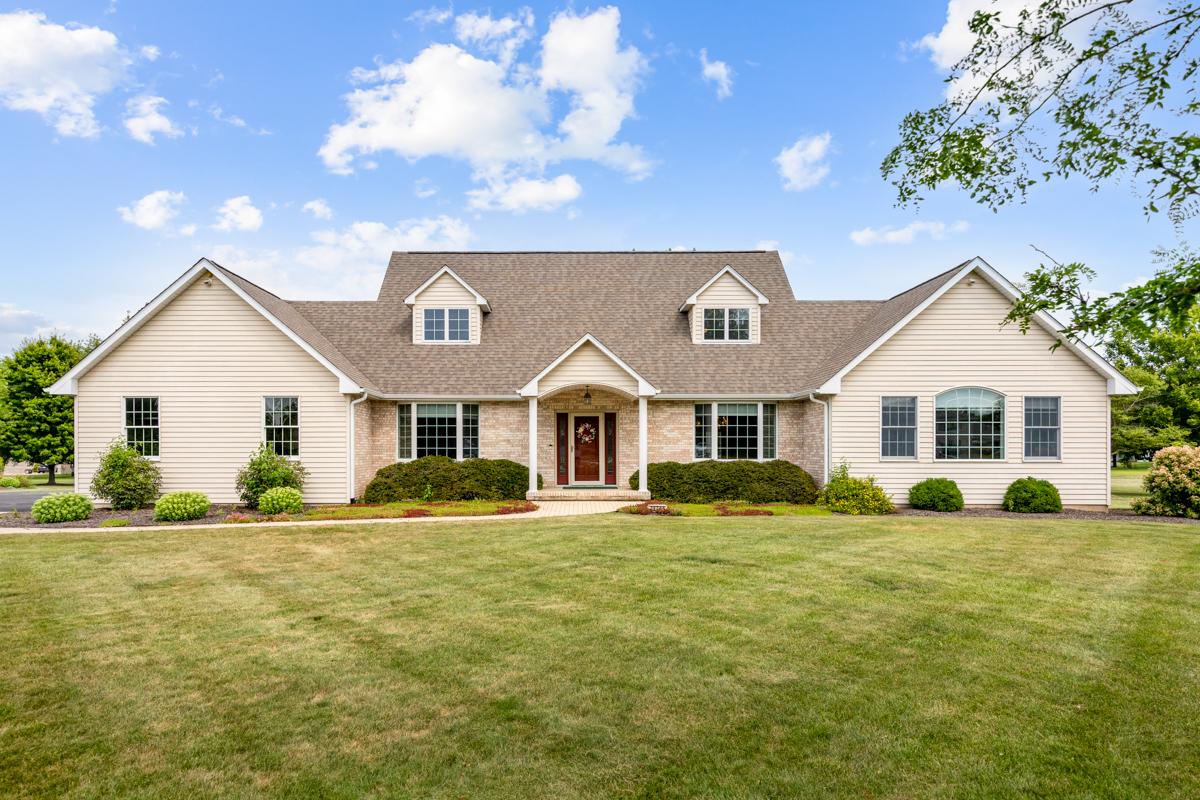 26743 S Winfield Rd., Monee, IL 60449