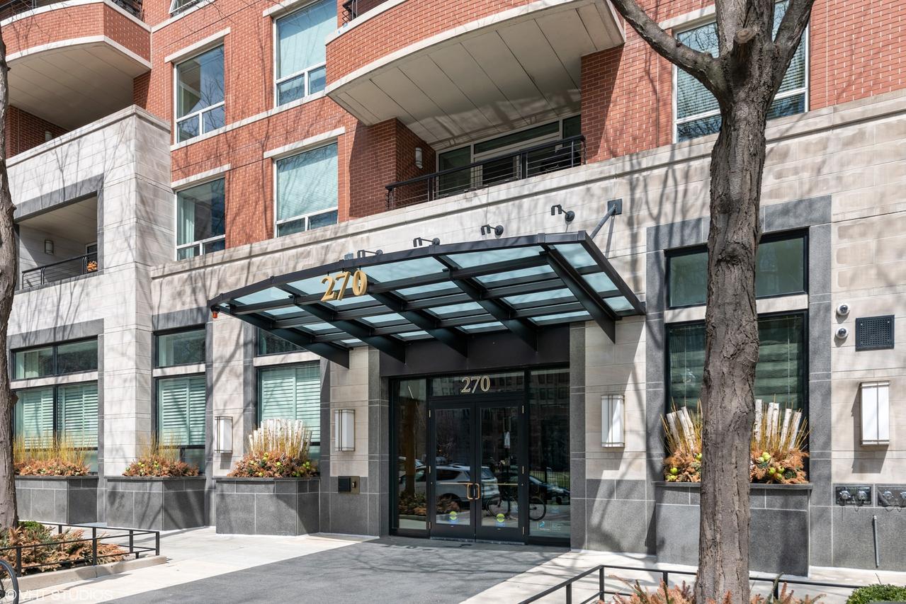 270 E Pearson St. #803, Chicago, IL 60611