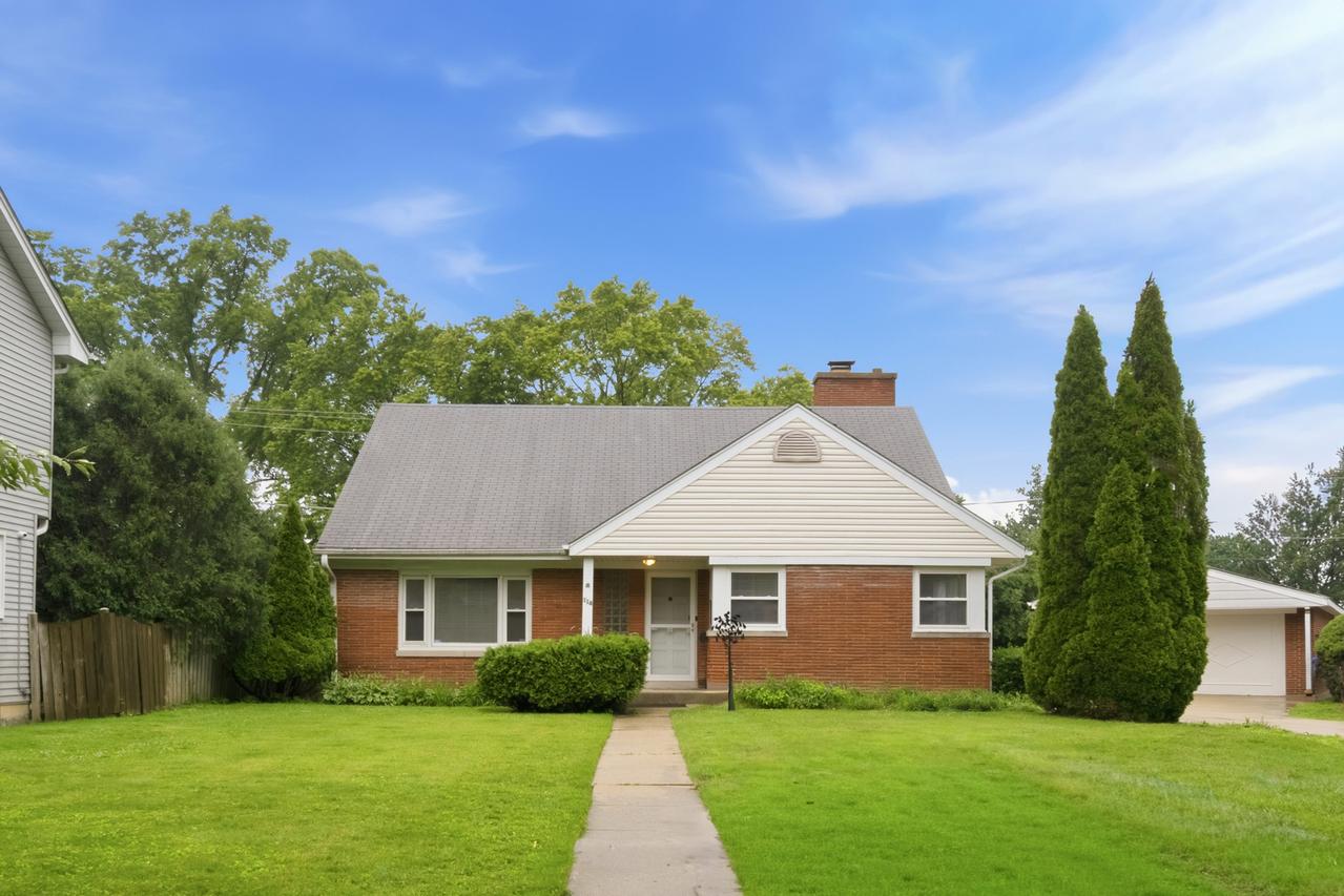 114 N Lancaster St., Mount Prospect, IL 60056