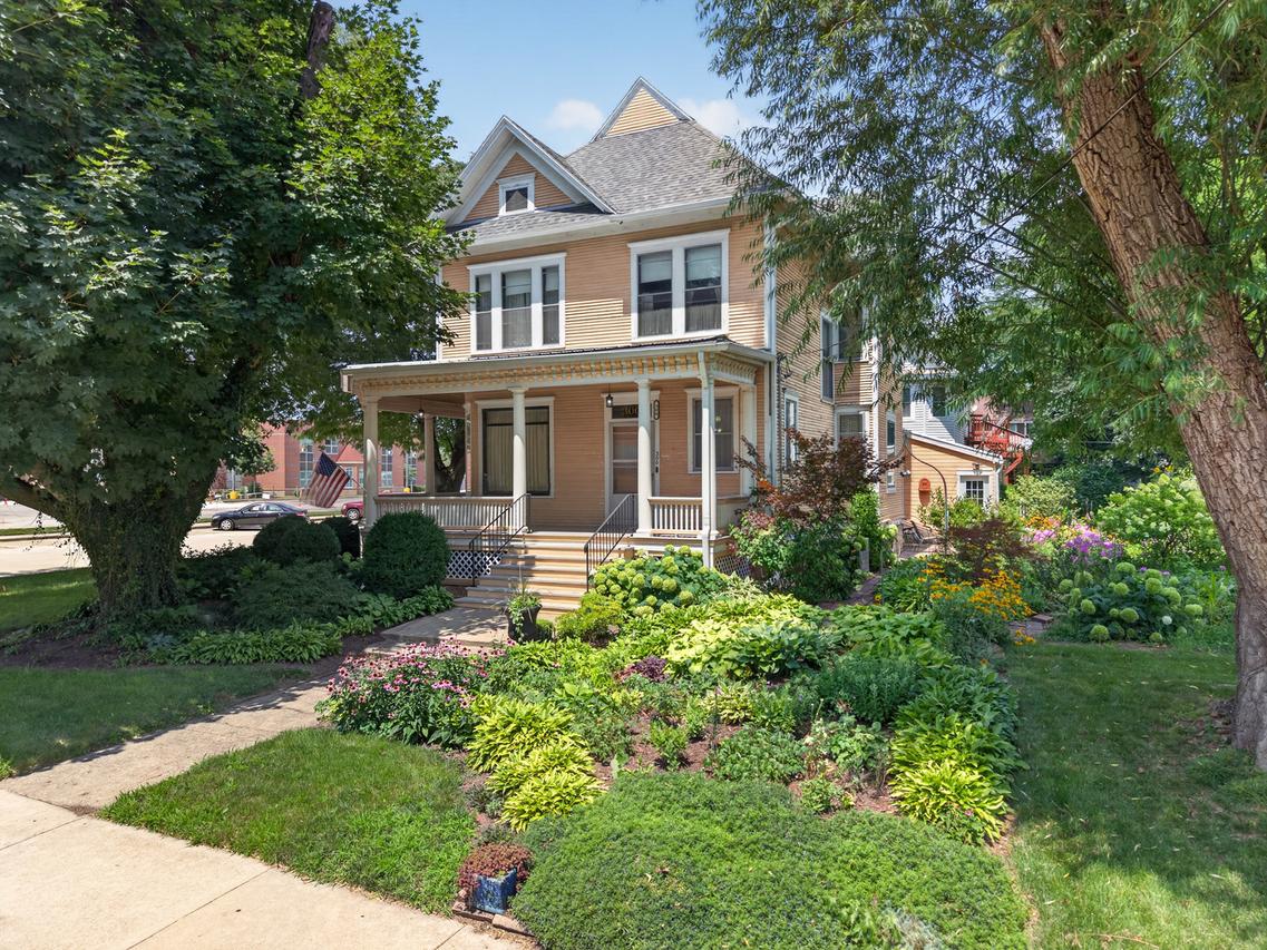 300 E Lafayette St., Ottawa, IL 61350