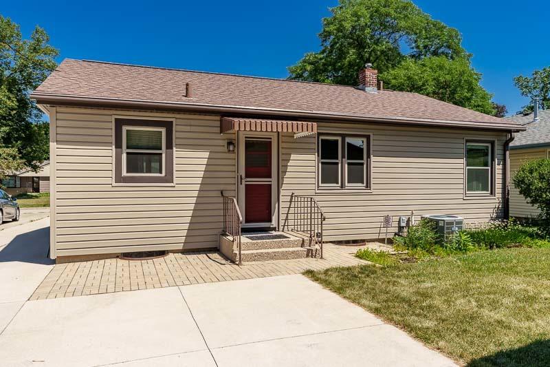 2328 Sharon Ave., Rockford, IL 61103