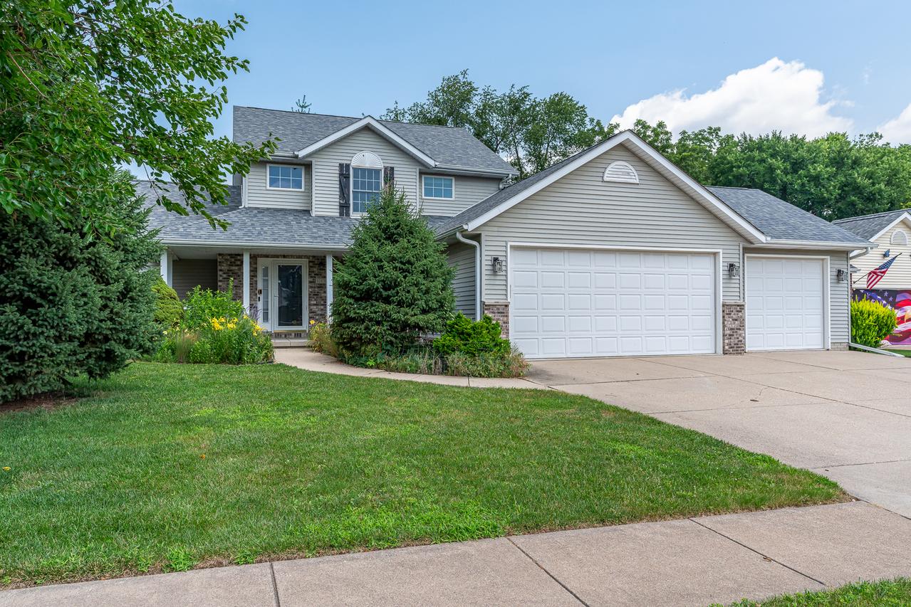 1113 28th Ave., Silvis, IL 61282