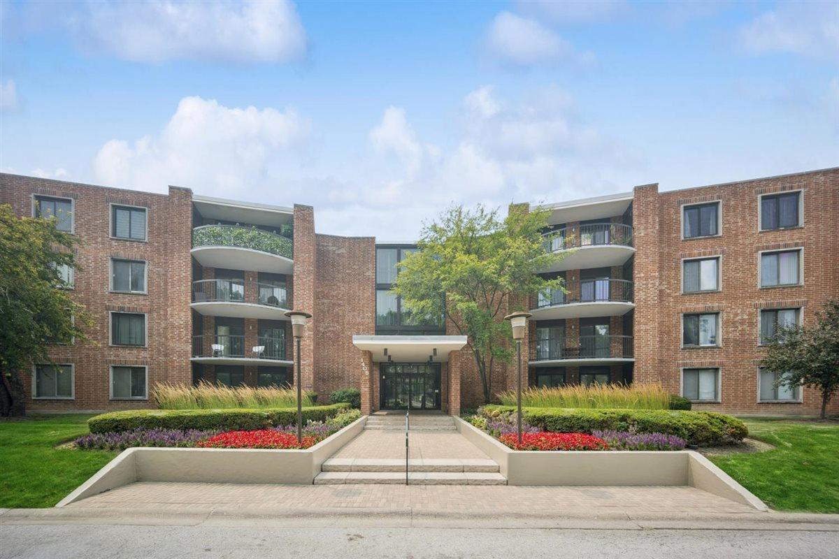 1405 E Central Rd. #118C, Arlington Heights, IL 60005