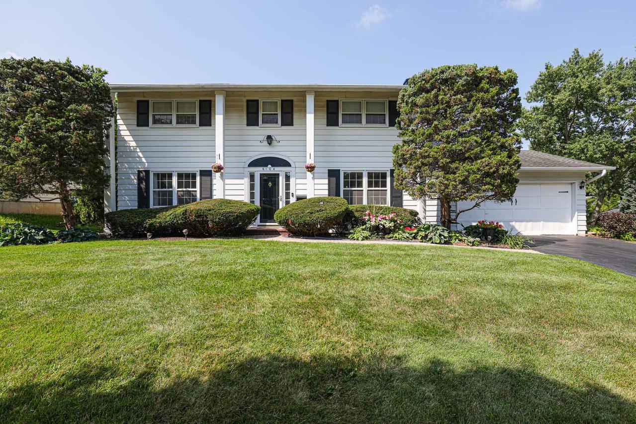6104 Westgate Ct., Woodridge, IL 60517