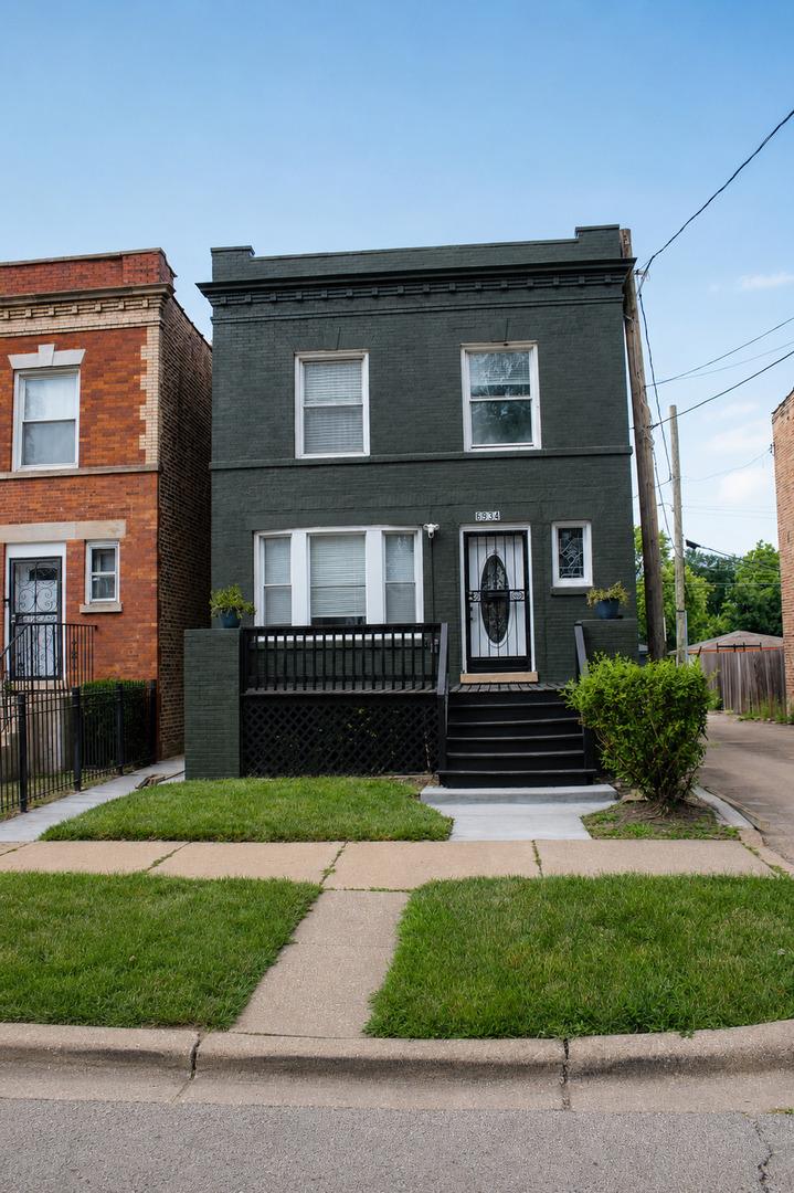 6934 S Eberhart Ave., Chicago, IL 60637