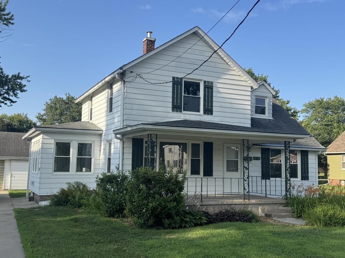 614 E Main St., Geneseo, IL 61254