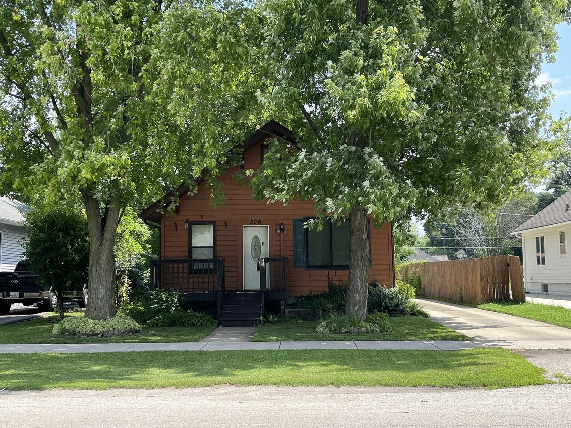506 S Gladstone Ave., Aurora, IL 60506