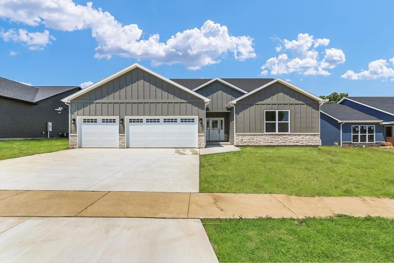 2904 Haydon Dr., Urbana, IL 61802