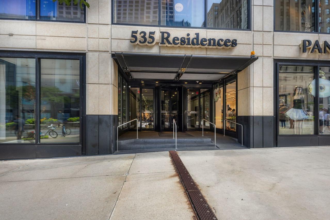 535 N Michigan Ave. #2306, Chicago, IL 60611