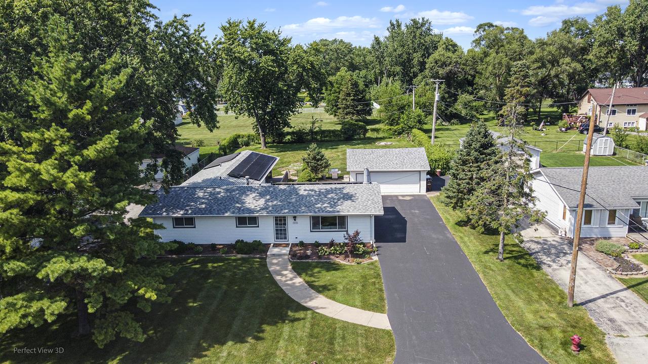 313 W Woodlawn Rd., New Lenox, IL 60451