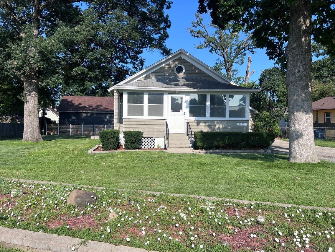 1127 Howell Pl., Aurora, IL 60505