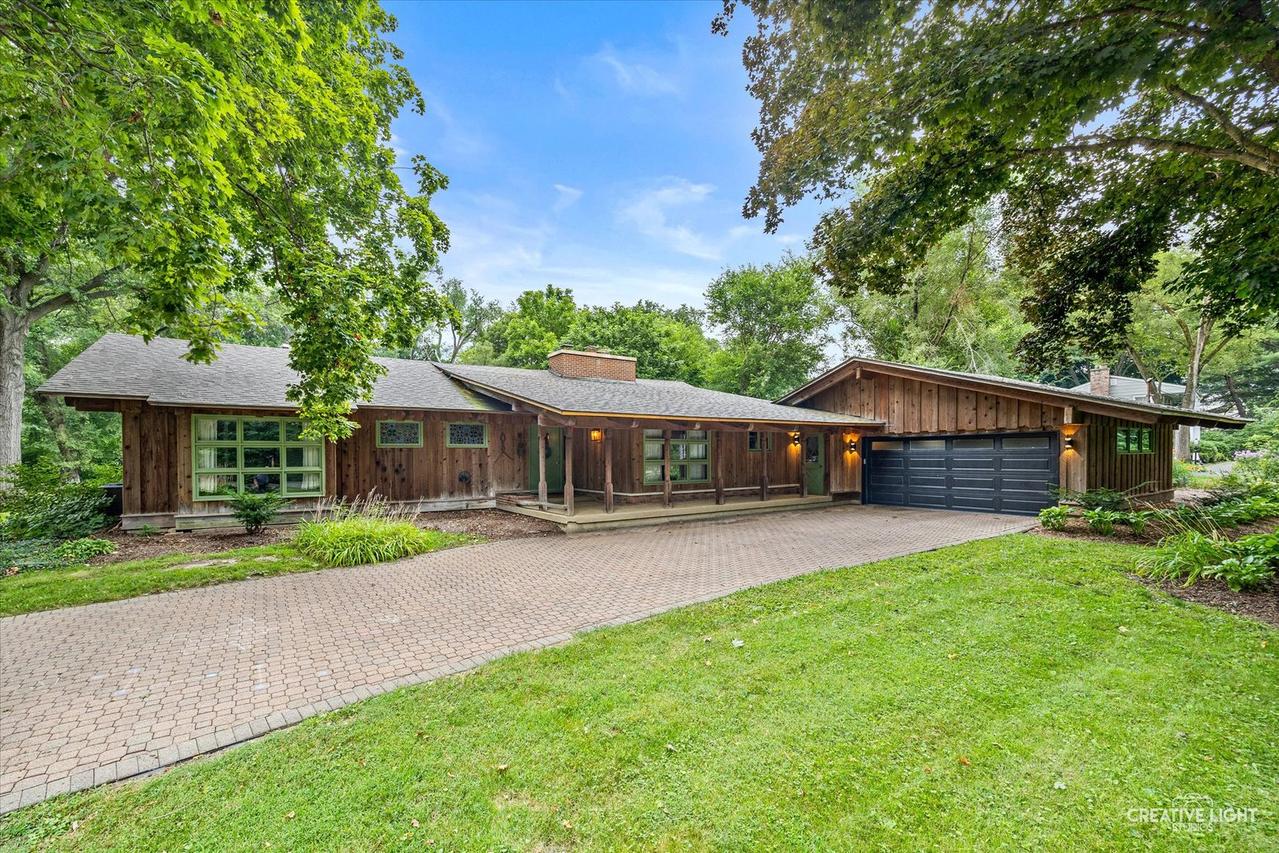5N471 Billy Burns Rd., Wayne, IL 60184