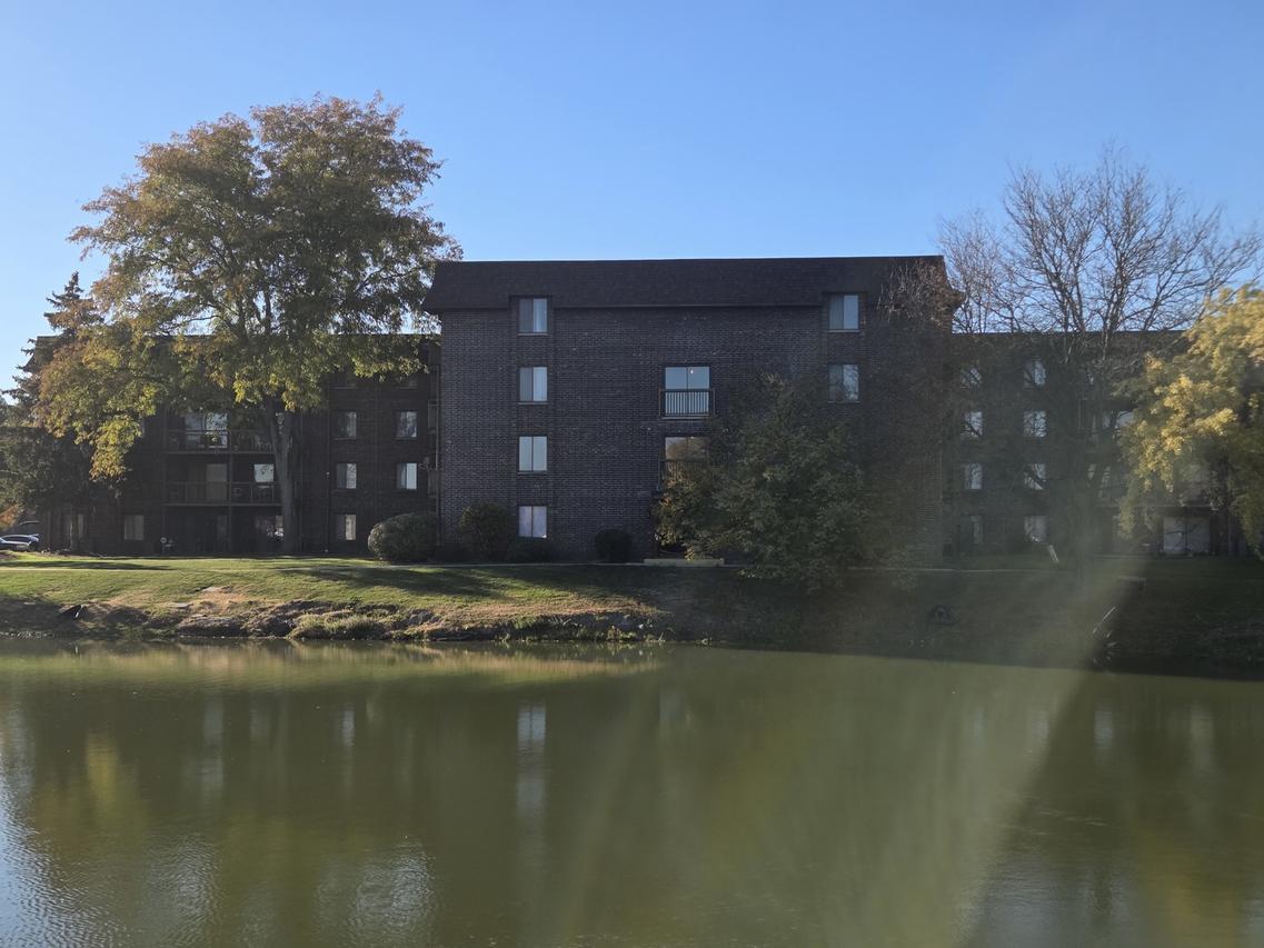 840 Elder Rd. #A409, Homewood, IL 60430