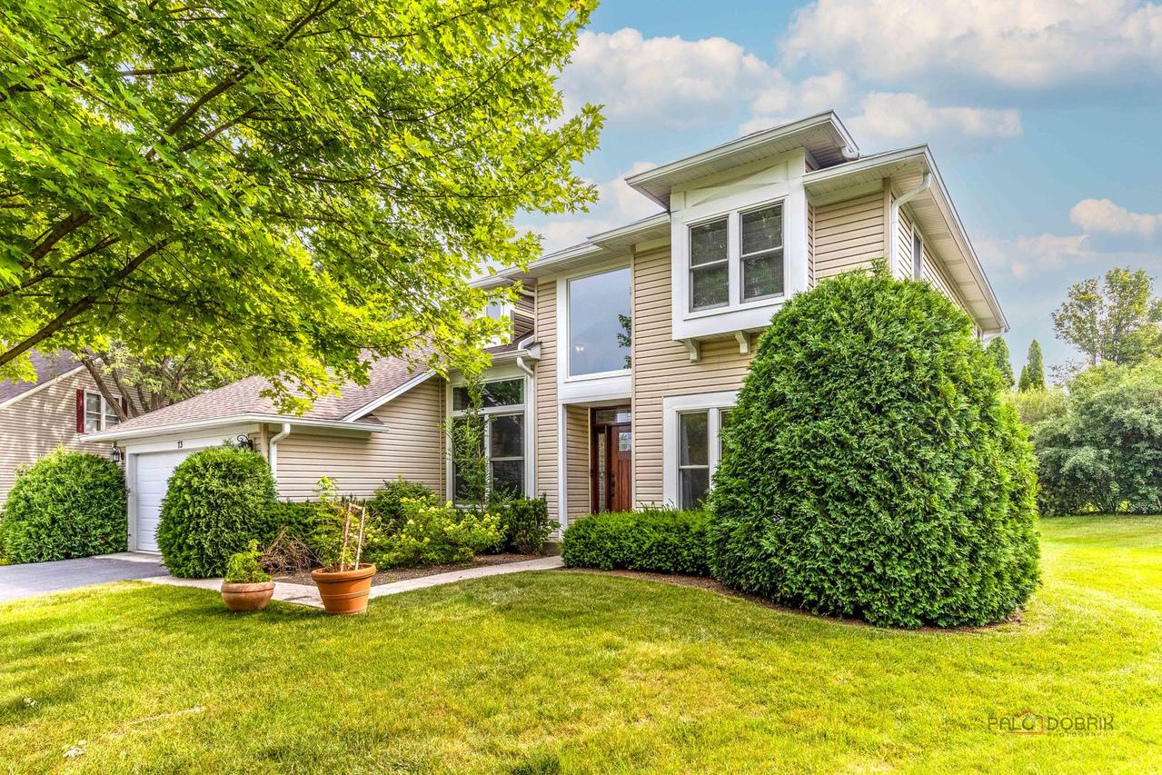 73 Shelby Ct., Vernon Hills, IL 60061
