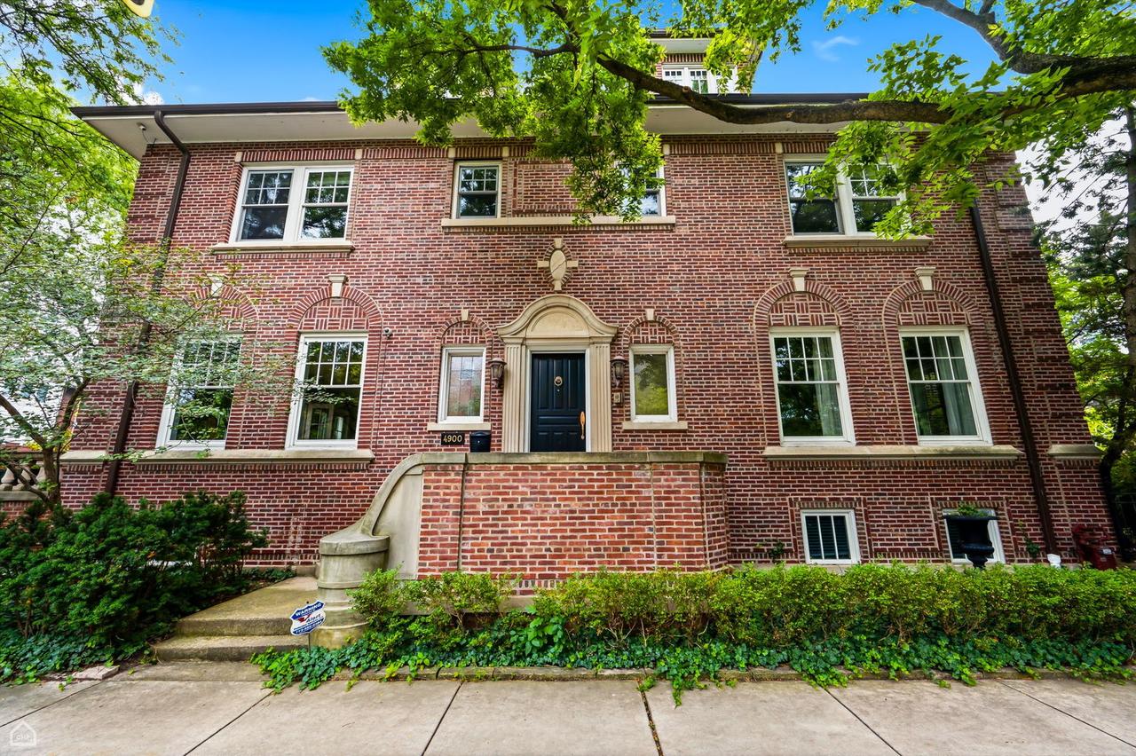 4900 S Kimbark Ave., Chicago, IL 60615