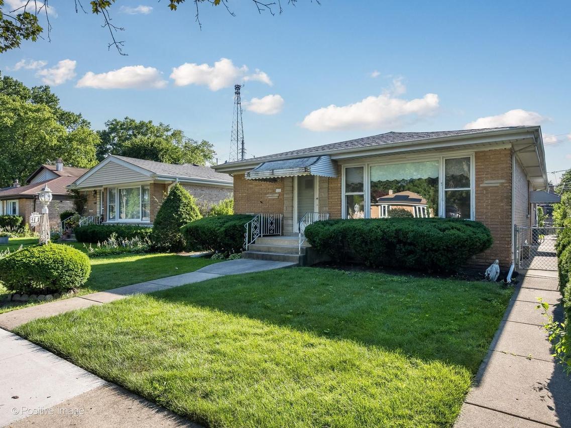 9420 Lawler Ave., Skokie, IL 60077