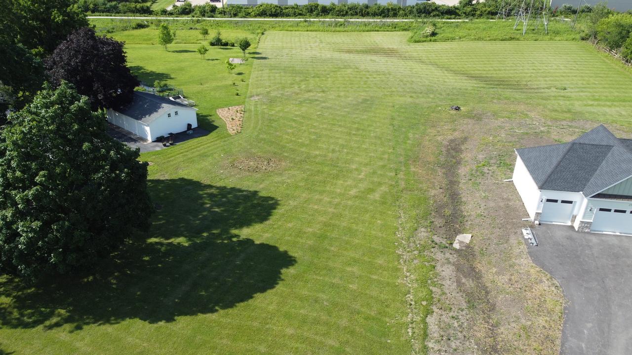 2740 Molitor Rd., Aurora, IL 60502