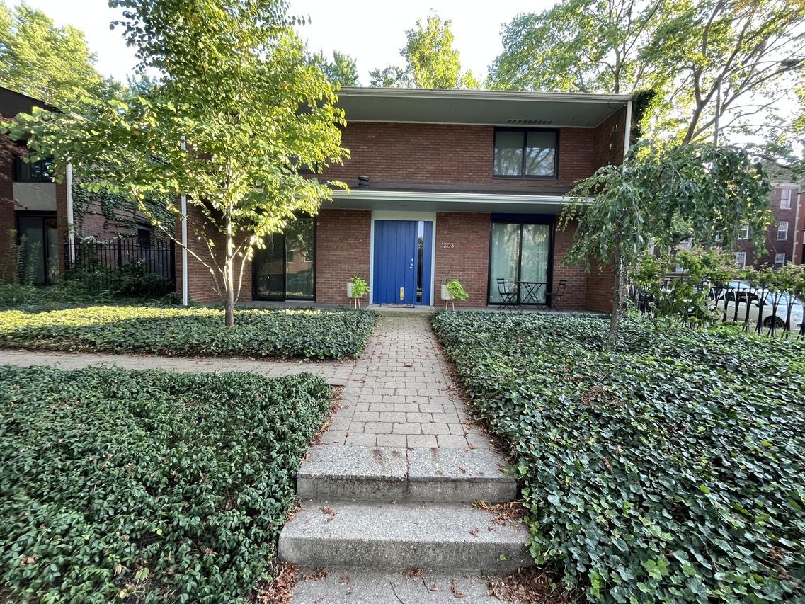 1203 E 50th St., Chicago, IL 60615