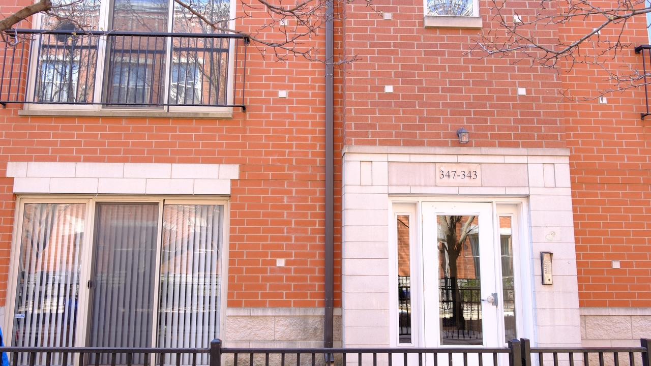 347 E 25th Pl. #2E, Chicago, IL 60616