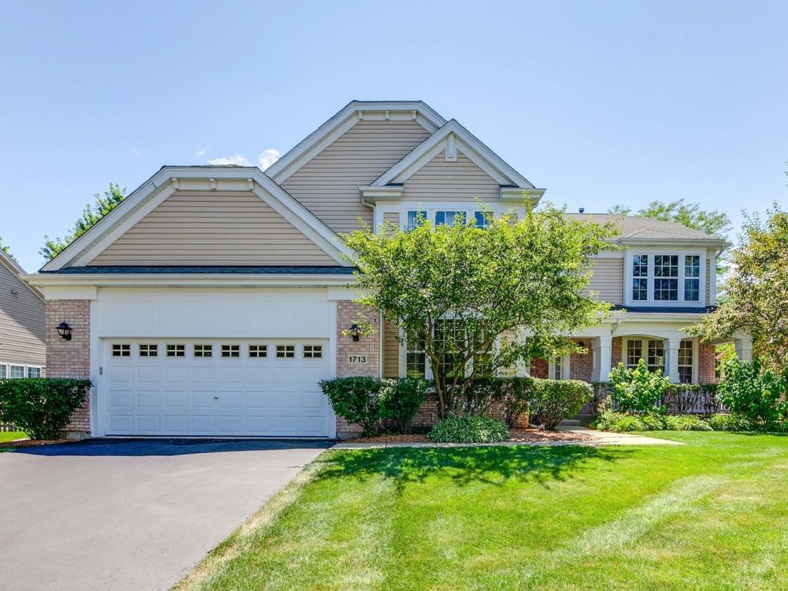 1713 Nathan Ln., Libertyville, IL 60048