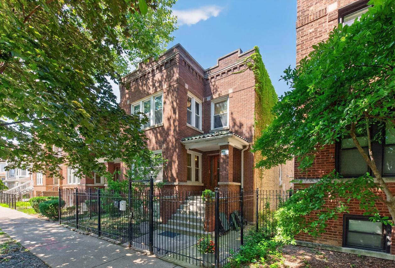 2926 N Avers Ave., Chicago, IL 60618