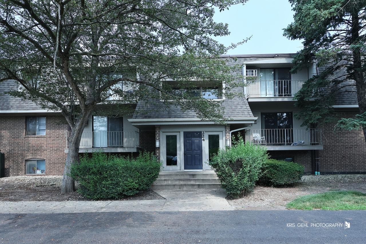 224 E Bailey Rd. #J, Naperville, IL 60565
