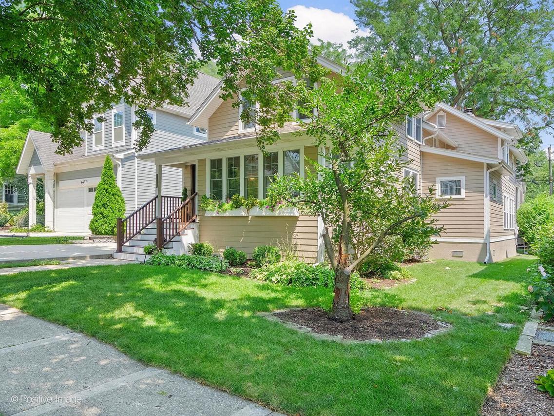 4641 Prince St., Downers Grove, IL 60515